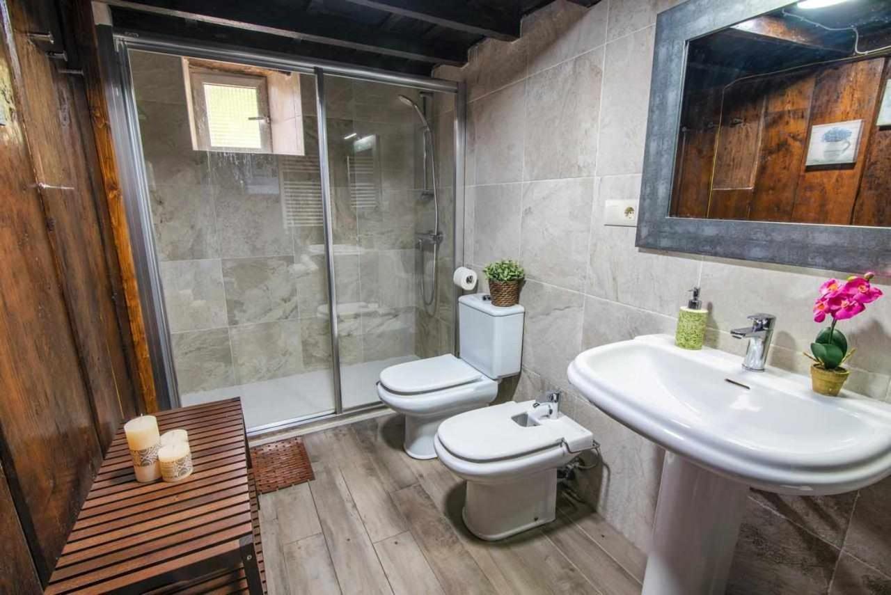 Casa Rural La Carrozal Senda Del Oso Orelleiru ภายนอก รูปภาพ