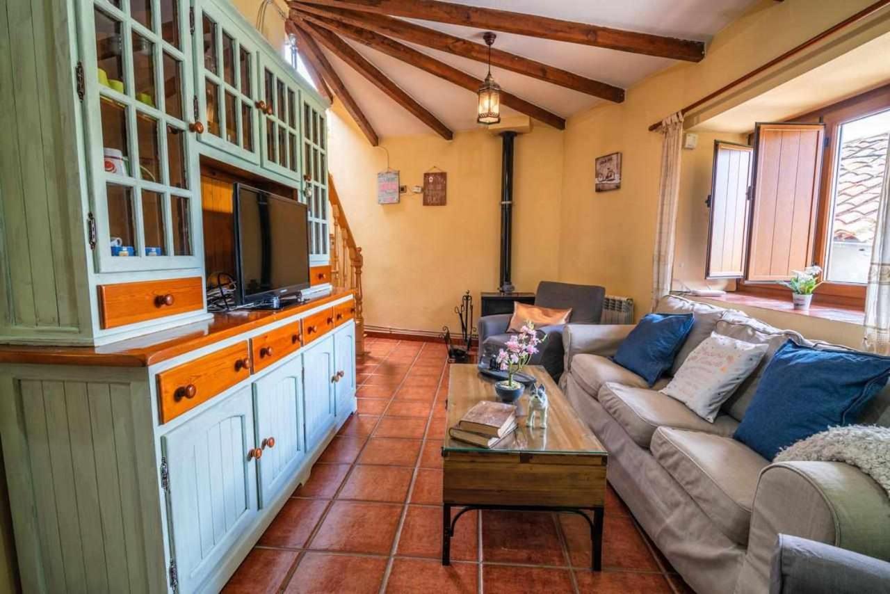 Casa Rural La Carrozal Senda Del Oso Orelleiru ภายนอก รูปภาพ