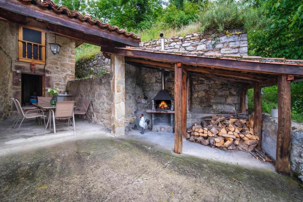 Casa Rural La Carrozal Senda Del Oso Orelleiru ภายนอก รูปภาพ